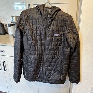Patagonia women’s Black Puffer Jacket